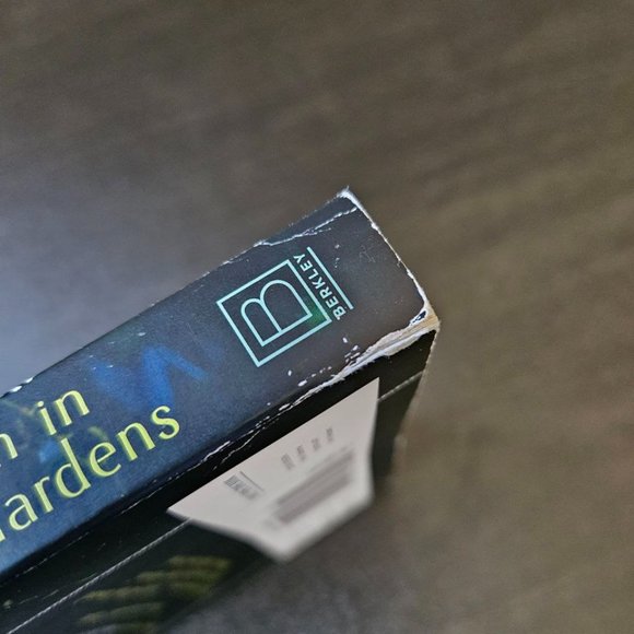 4/$20 Death in Kew Gardens by Jennifer Ashley - Paperback - Picture 6 of 8